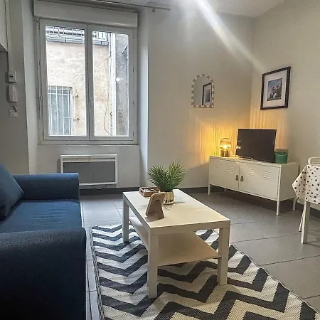 Visiter A Pied , 20 Min De La Cite , 9 Minutes De La Gare Appartement *